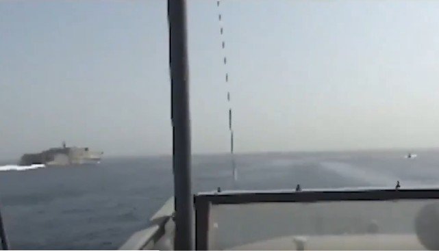 Ataques a navios paralisam tráfego no Estreito de Ormuz