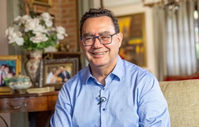 Avante lança escritor Augusto Cury como pré-candidato à Presidência