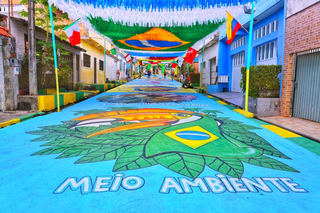 Ruas da Copa: Edital garante palco, som e telão para bairros de Manaus em 2026