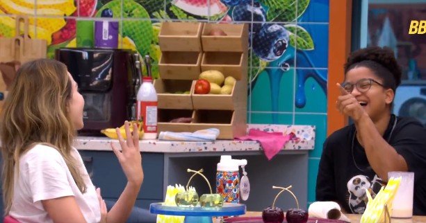 Clima pascal: Ana Paula e Milena provocam Jordana e caem na gargalhada