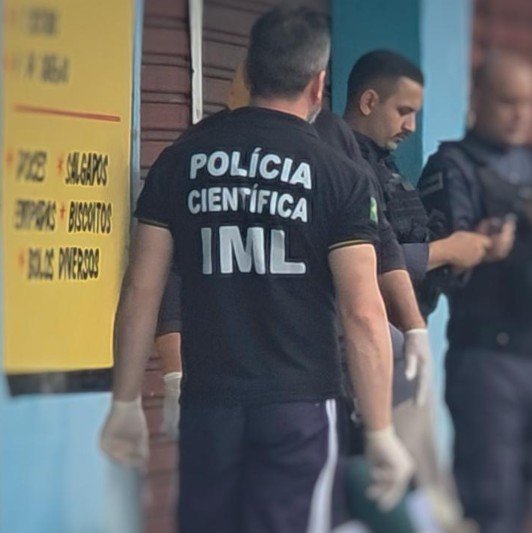 Homem é agredido com paulada na cabeça e morre no Centro de Manaus