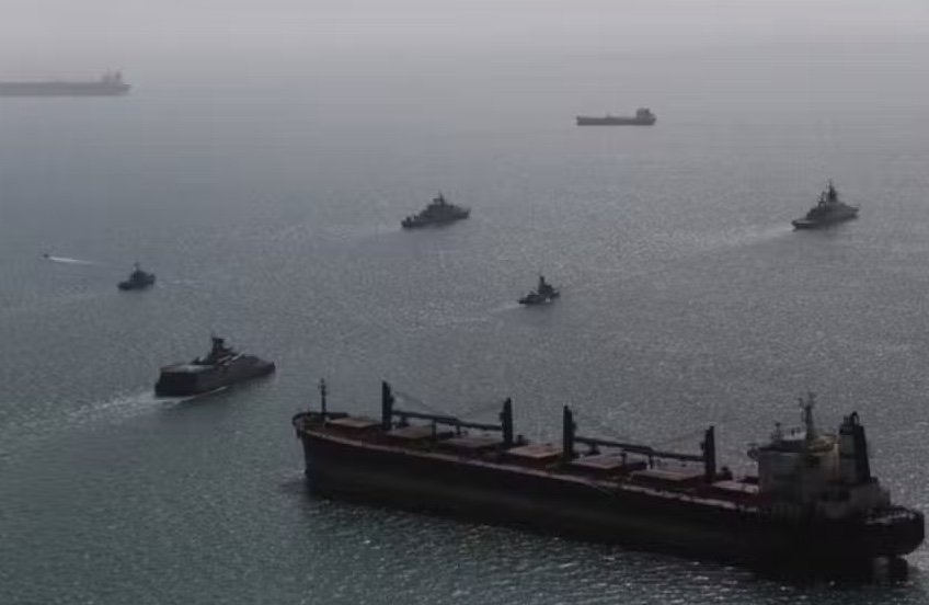 Irã aprova passagem de navios de ajuda humanitária no Estreito de Ormuz