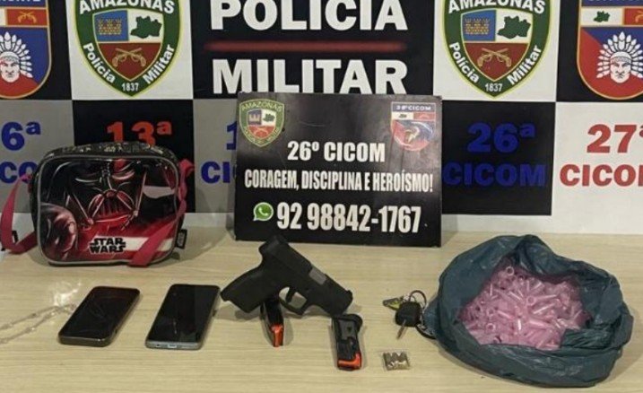 Motorista bêbado é preso ao bater em caminhão e ser flagrado com arma em carro no Lago Azul