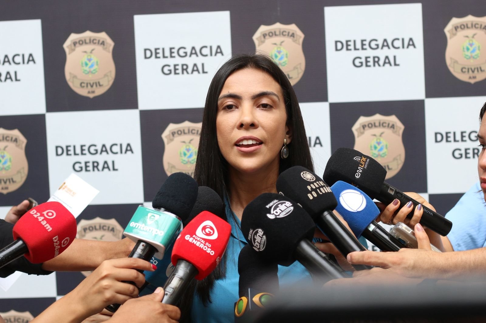 Padrasto é preso por estuprar enteada por quatro anos em Manaus: "Colocava na cama, em posições"