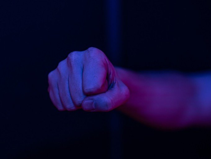 Detento do semiaberto é preso após agredir esposa a socos no Tancredo Neves