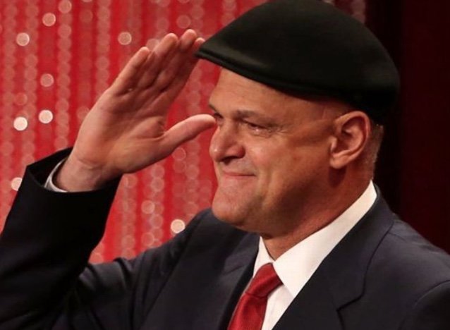 Despedida de Oscar Schmidt será restrita à família, diz assessoria