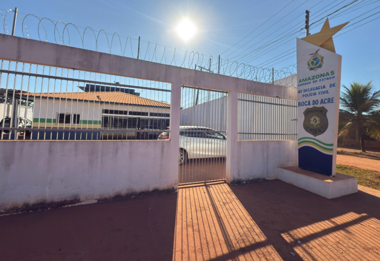Suspeito de matar irmãos após abusar de sobrinha é encontrado morto em delegacia no Amazonas