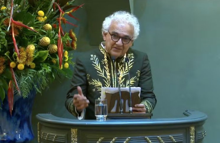 Amazonense Milton Hatoum faz história ao assumir cadeira na Academia Brasileira de Letras