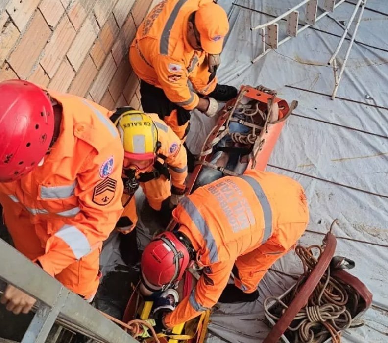 Trabalhador sobrevive a choque de 14 mil volts em obra em Uberlândia