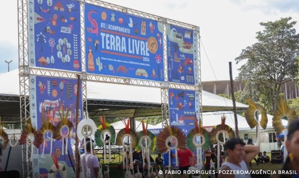 Indígenas marcham em Brasília por veto à exploração de petróleo em territórios ancestrais