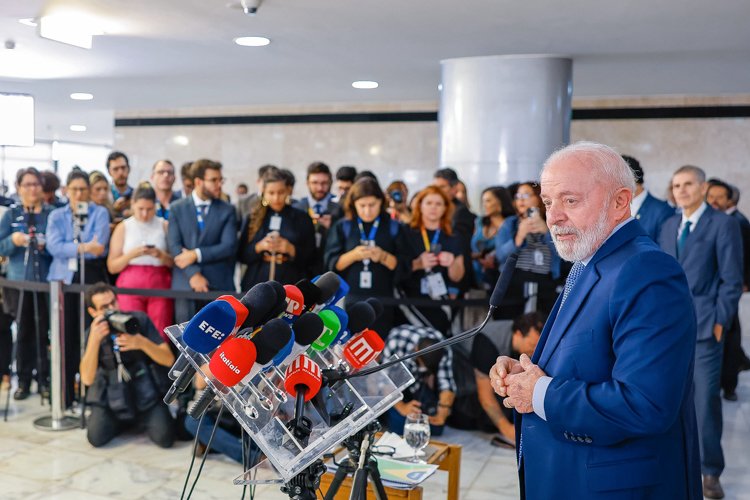 Brasil supera Estados Unidos em ranking global de liberdade de imprensa pela primeira vez