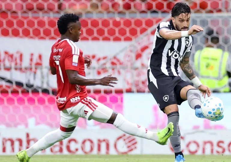 Botafogo e Internacional empatam por 2 a 2 no Mané Garrincha
