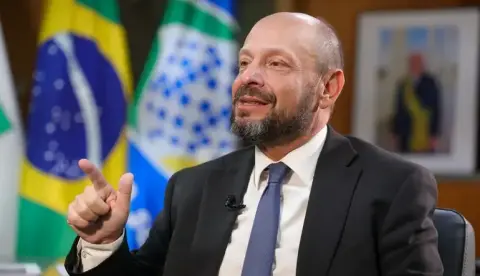 Troca de comando: presidente do INSS  é exonerado em meio a filas e escândalos