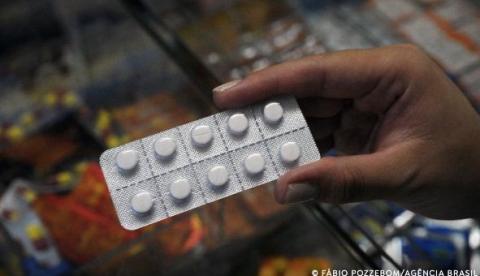 Anvisa determina recolhimento de lote de dipirona por contaminação