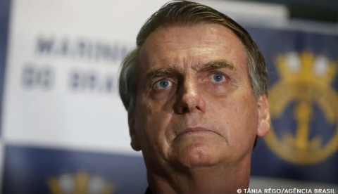 Boletim médico aponta melhora de Bolsonaro no ombro; pulmão esquerdo permanece com alteração