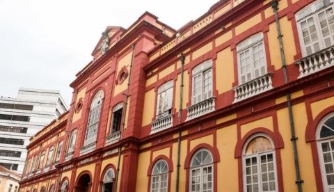 Biblioteca Pública do Amazonas promove "Uma Noite na Biblioteca" para crianças