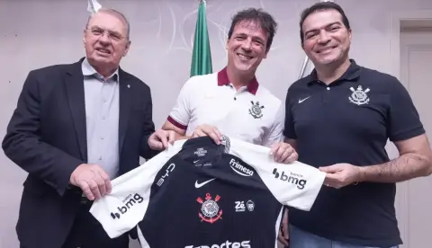 Fernando Diniz é o novo técnico do Corinthians; time enfrenta crise com a torcida