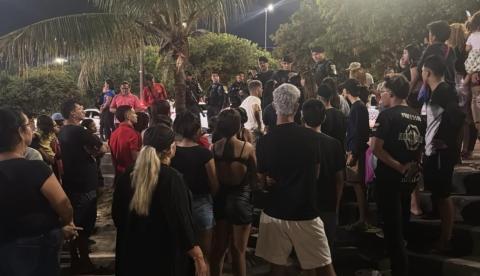 Familiares e amigos protestam após morte de jovem em ação policial no Alvorada