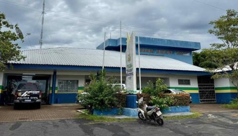 Homem é preso por agredir e enforcar companheira na frente da filha em Manacapuru