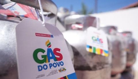 Mais de 517 mil famílias no Amazonas recebem auxílio do Gás do Povo