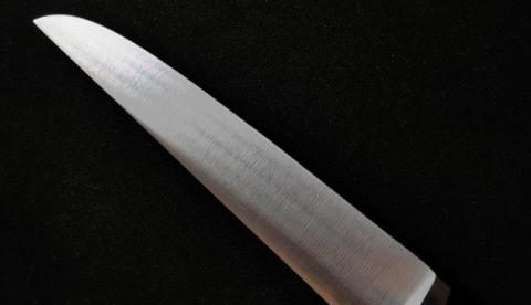 Homem é atacado a facadas e morre no Hospital João Lúcio