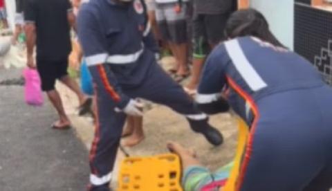 Homem é baleado em Coari; comparsa foge e deixa arma e moto no local