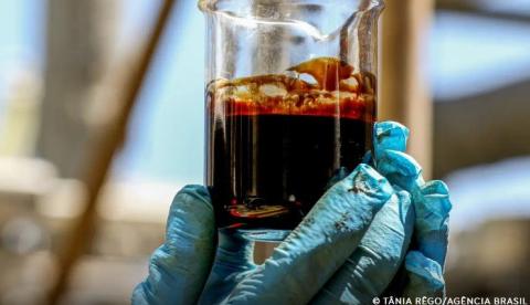 Justiça autoriza governo a retomar cobrança de 12% sobre exportação de petróleo