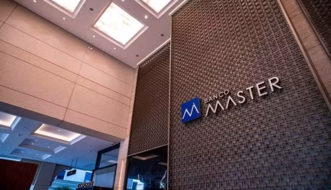 Banco Master lucrou mais revendendo consignado do que cobrando juros, revela relatório