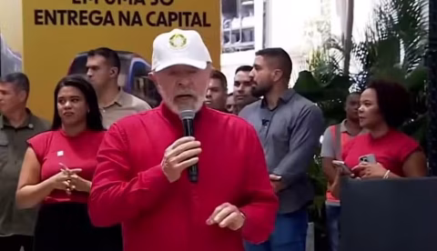 Sistema Pix é intocável, diz Lula após críticas de Donald Trump