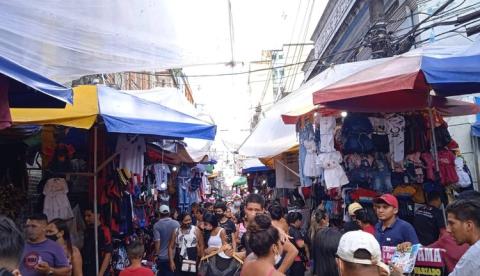 Comércio de Manaus altera horários no feriado de Tiradentes; veja a lista completa