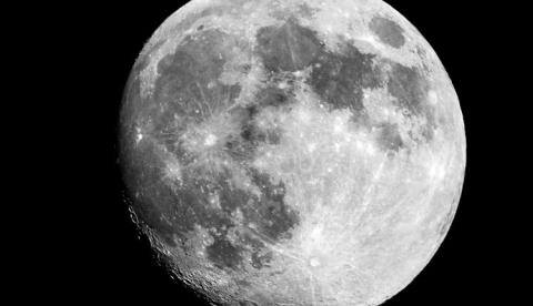 "Lua das Flores": Entenda o fenômeno astronômico que iluminará o céu em 1º de maio
