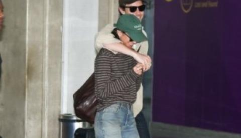 Bruna Marquezine e Shawn Mendes são flagrados em clima de romance no Rio