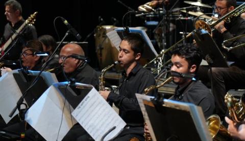 Teatro da Instalação recebe espetáculo dedicado à bossa nova nesta quinta; confira