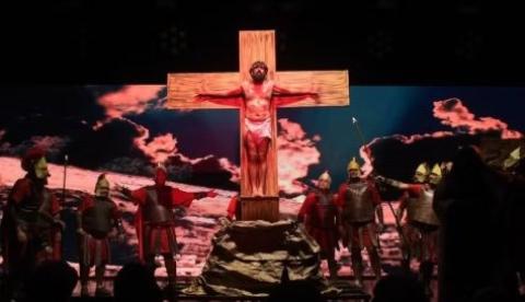 Programação da Paixão de Cristo reúne fiéis em diferentes bairros de Manaus