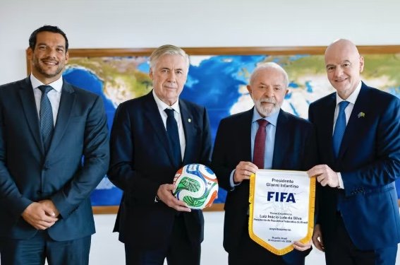 Lula revela que Ancelotti consultou sua opinião sobre Neymar para Copa do Mundo