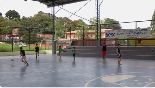 Sesc Amazonas abre vagas gratuitas para natação, futsal e outras modalidades
