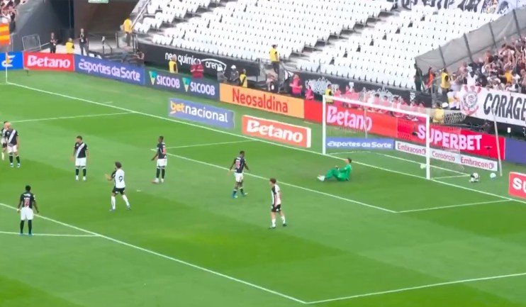 Corinthians vence o Vasco e respira no Brasileirão