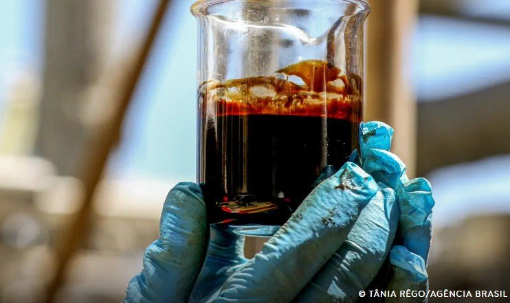 Justiça autoriza governo a retomar cobrança de 12% sobre exportação de petróleo