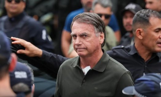 Bolsonaro pede ao STF que irmão de Michelle o auxilie como cuidador em prisão domiciliar