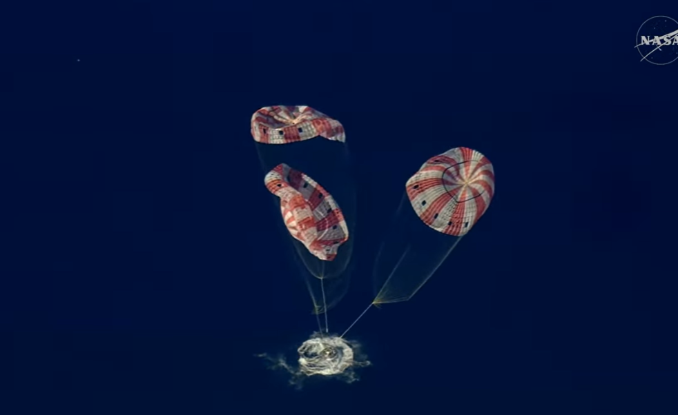 Artemis II: Astronautas da Nasa retornam à Terra após missão histórica na Lua; vídeo