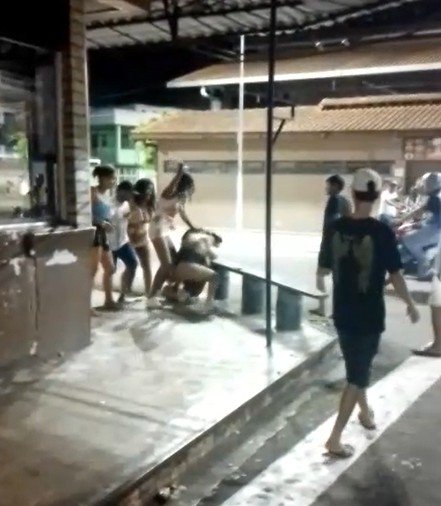 Adolescente morta a facadas se envolveu em briga de rua após sair de festa em Tefé