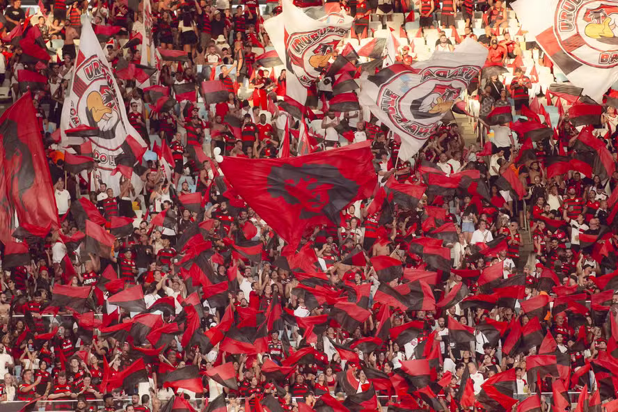 Domingo de Clássicos: Flamengo, Palmeiras e Corinthians entram em campo hoje