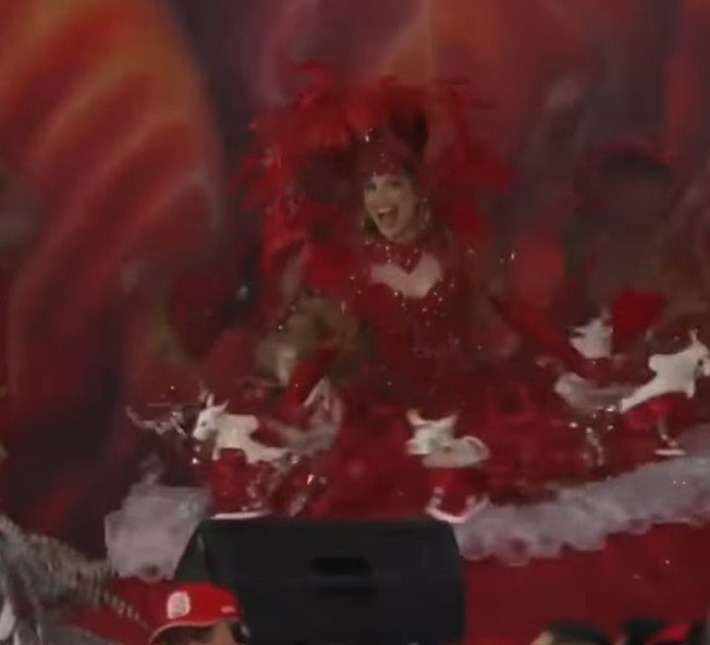 Garantido anuncia Raíra Lins como nova sinhazinha do boi