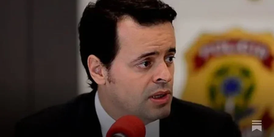 EUA expulsam delegado da PF por 'contornar pedidos de extradição' após prisão de Ramagem