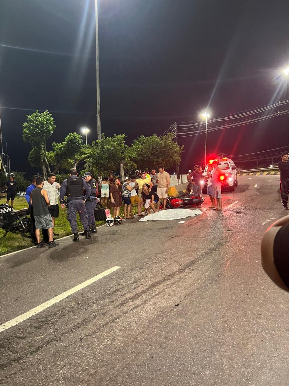 Motociclista morre em grave acidente na Avenida Torquato Tapajós
