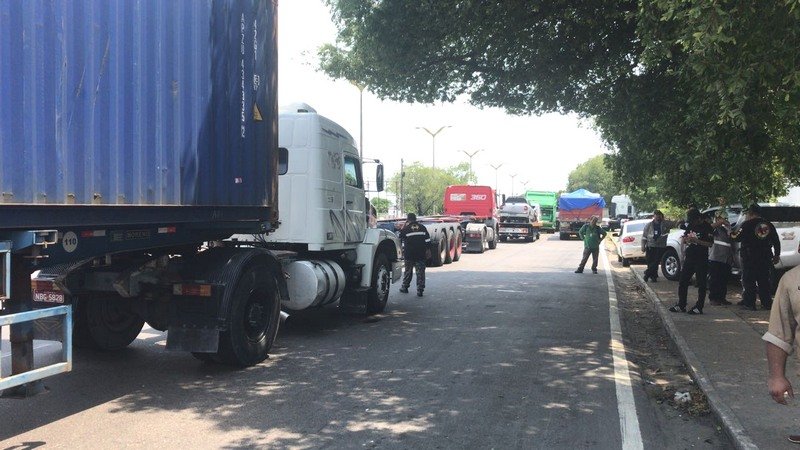 Operação vai fiscalizar caminhões na área do Porto Chibatão nesta quinta-feira