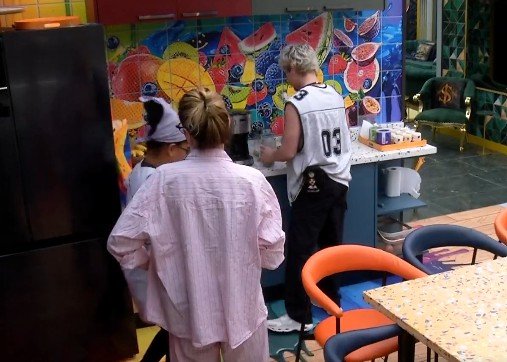 Ana Paula se irrita com Milena e a confronta: 'Quer ir para o paredão com nós dois?"