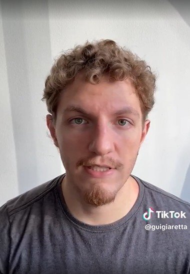 Influenciador diz que teve celular roubado em ônibus após ladrões simularem vômito de bebê