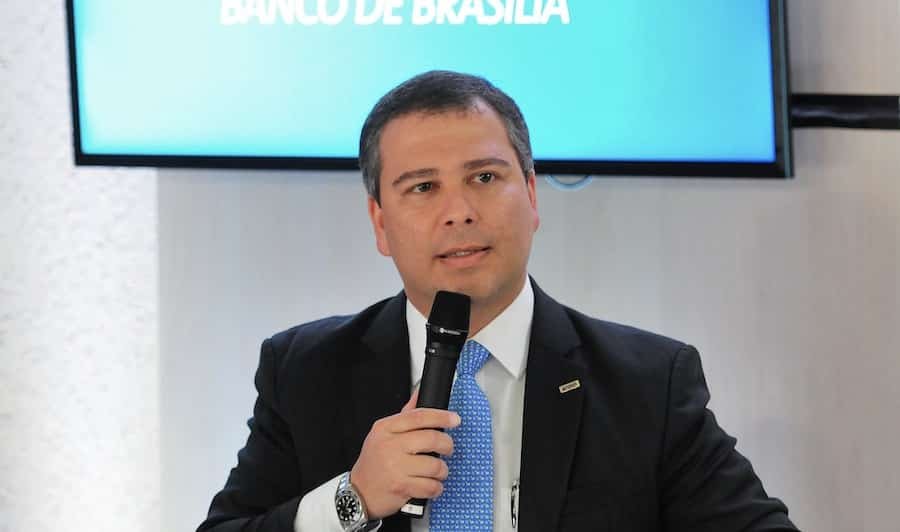 Ex-presidente do BRB preso pela PF é suspeito de receber imóveis de propina no caso Master