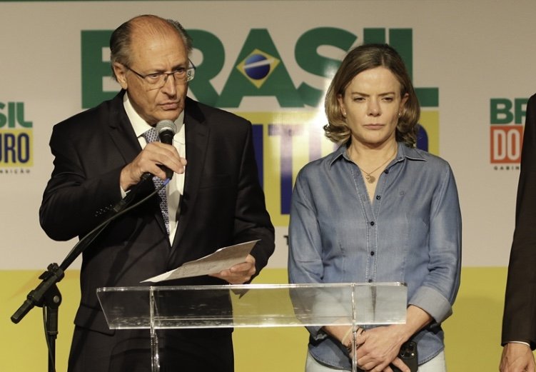 Planalto exonera Alckmin e Gleisi Hoffmann para disputar Eleições de 2026